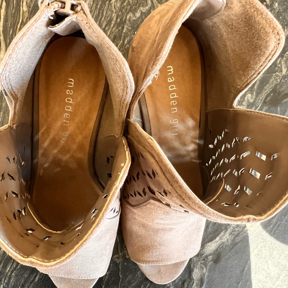 Madden Girl Bright Peep Toe Chop Out Booties - Picture 8 of 10